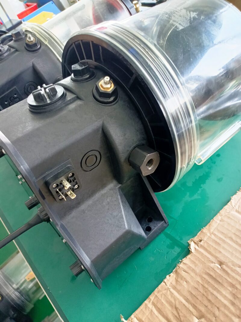 P 203 lubrication pump