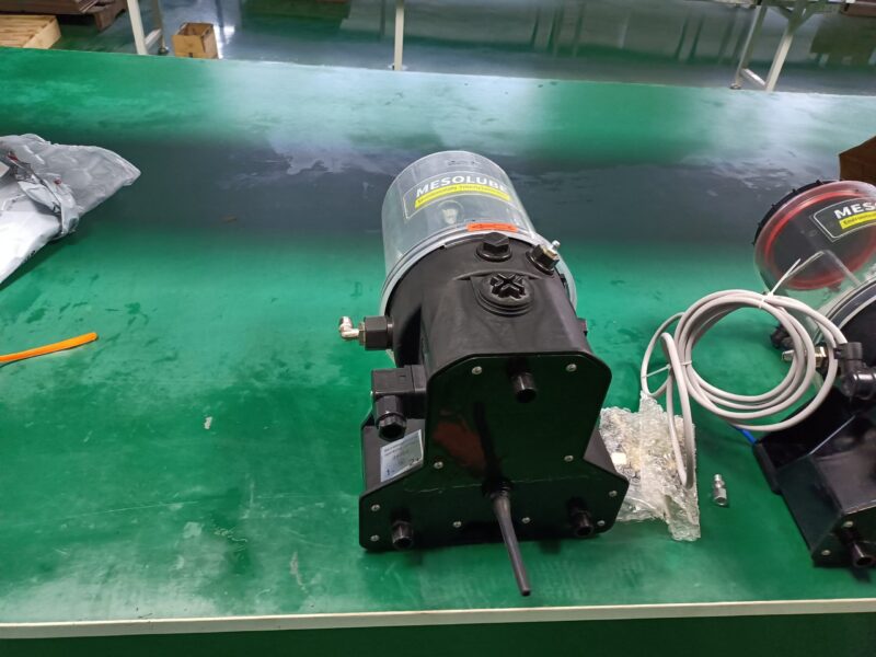 P 203 lubrication pump