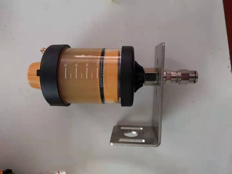 single lubricator